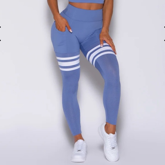 Womens BLUE GRAY WHITE Leg Striped Gym Workout Leggings Sz M - Picture 3 of 10